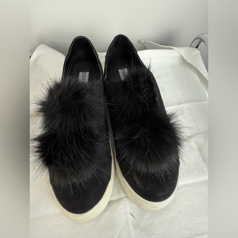 Steve Madden Black Furry Slip-On‎ Sneakers